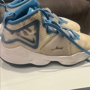 Nike Kids' Sneakers in Cream and Blue Basketball